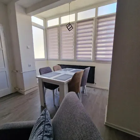 Black & White Modern